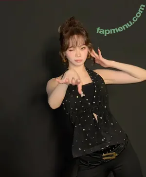 Kim Chaewon / _chaechae_1 / 김채원 Le Sserafim nude photo #0064