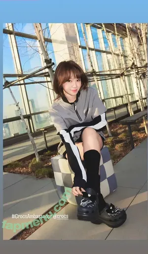 Kim Chaewon / _chaechae_1 / 김채원 Le Sserafim nude photo #0155