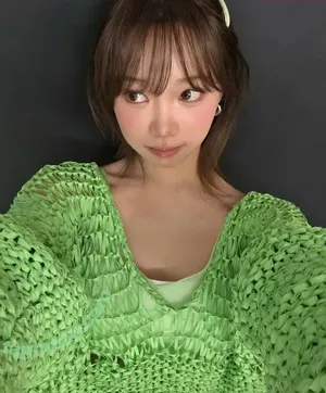 Kim Chaewon / _chaechae_1 / 김채원 Le Sserafim nude photo #0205