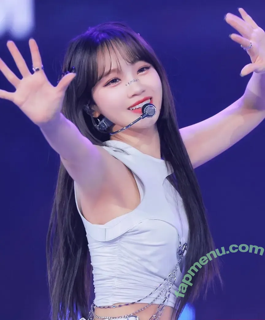 Kim Chaewon nude photo #0068 (_chaechae_1 / 김채원 Le Sserafim)