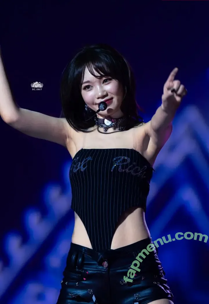 Kim Chaewon nude photo #0118 (_chaechae_1 / 김채원 Le Sserafim)