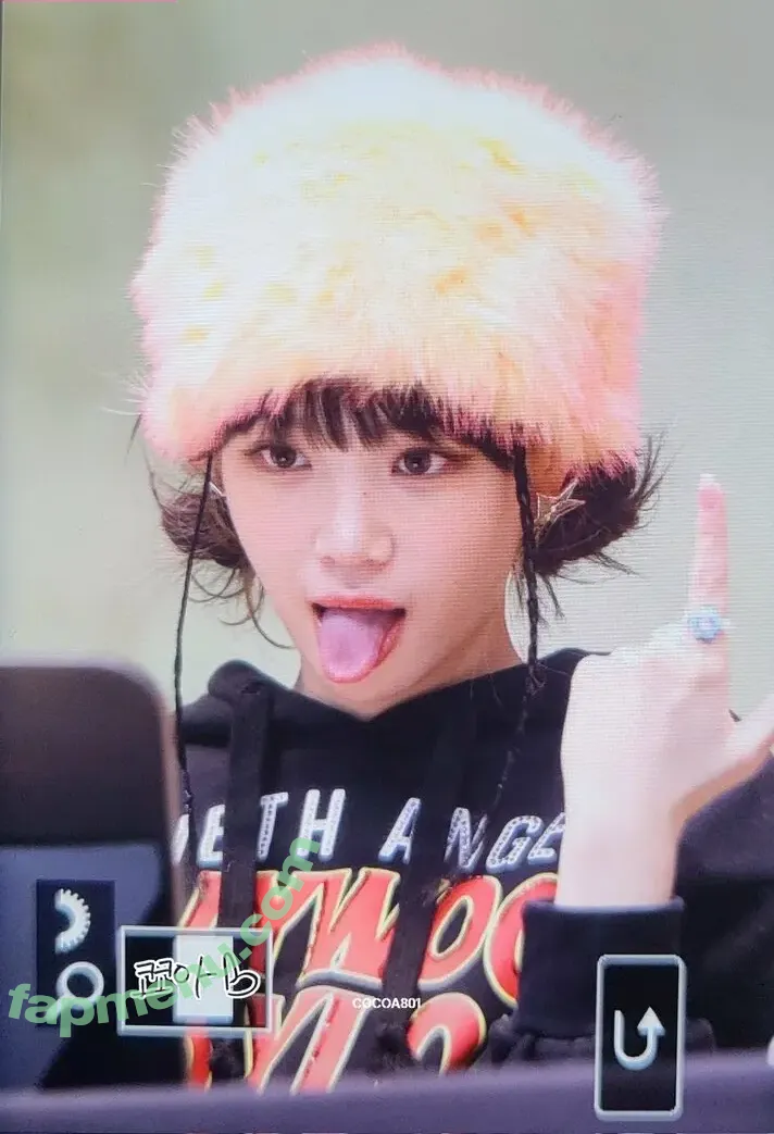 Kim Chaewon nude photo #0138 (_chaechae_1 / 김채원 Le Sserafim)