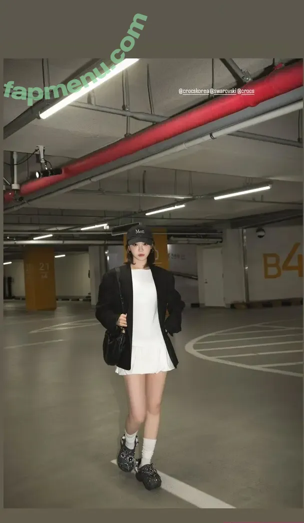 Kim Chaewon nude photo #0160 (_chaechae_1 / 김채원 Le Sserafim)