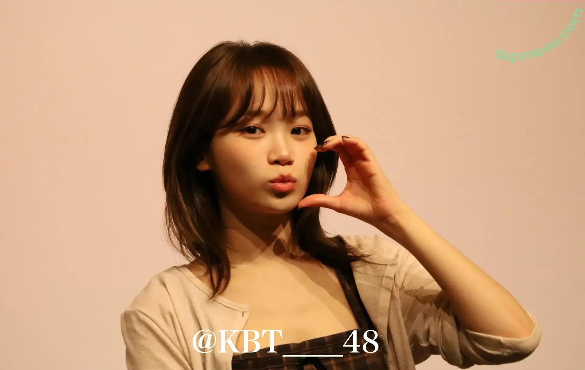 Kim Chaewon nude photo #0185 (_chaechae_1 / 김채원 Le Sserafim)