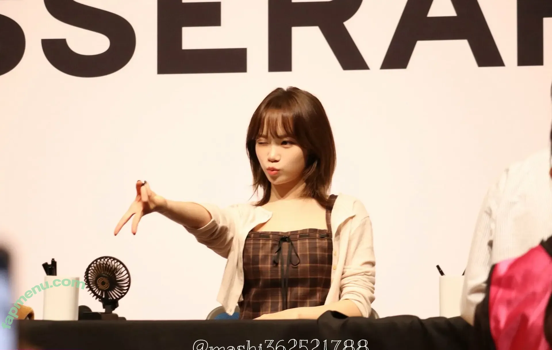 Kim Chaewon nude photo #0194 (_chaechae_1 / 김채원 Le Sserafim)