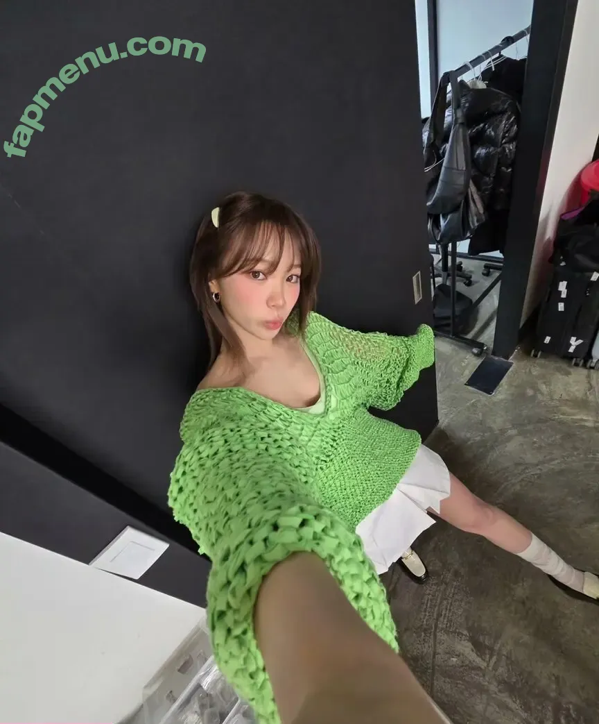 Kim Chaewon nude photo #0201 (_chaechae_1 / 김채원 Le Sserafim)