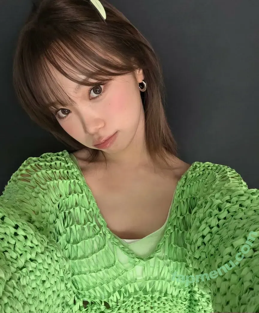 Kim Chaewon nude photo #0204 (_chaechae_1 / 김채원 Le Sserafim)