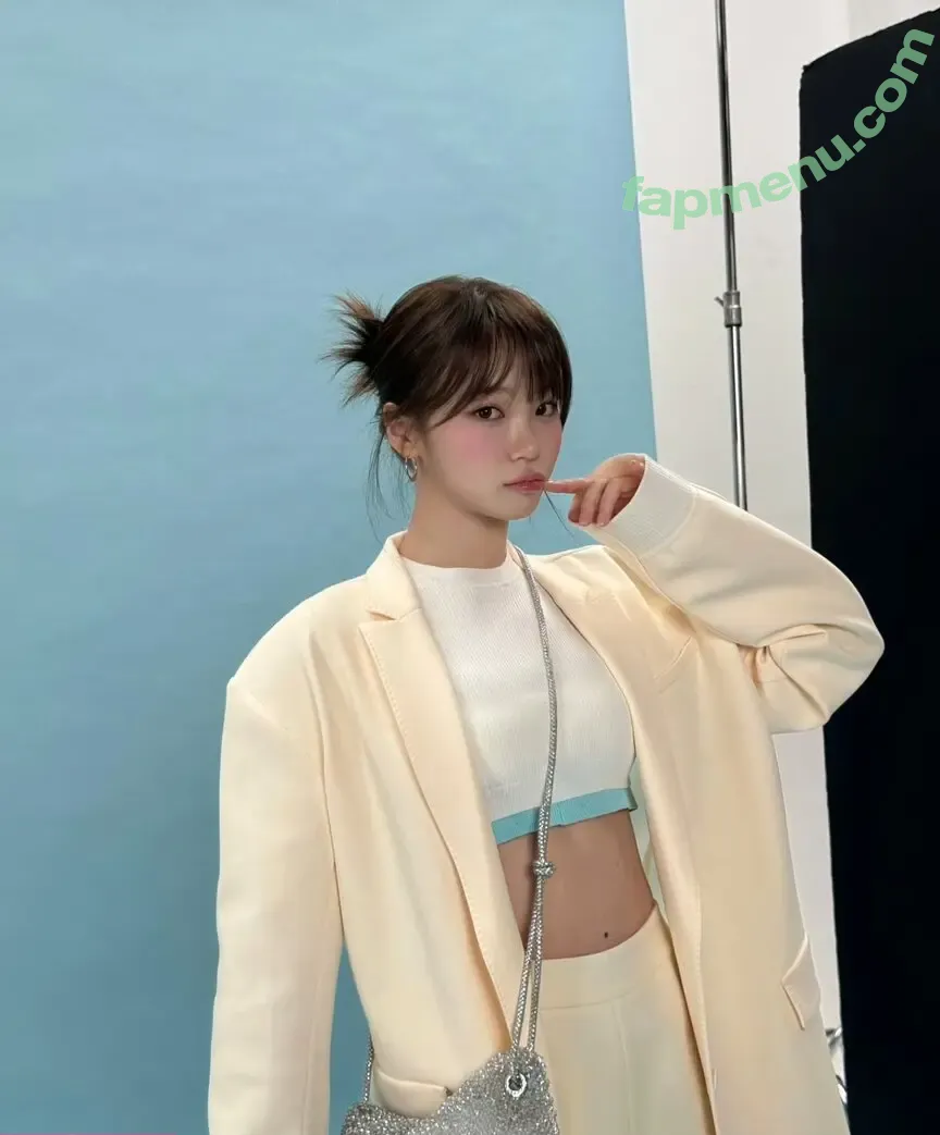 Kim Chaewon nude photo #0207 (_chaechae_1 / 김채원 Le Sserafim)