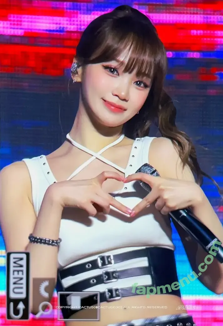Kim Chaewon nude photo #0242 (_chaechae_1 / 김채원 Le Sserafim)
