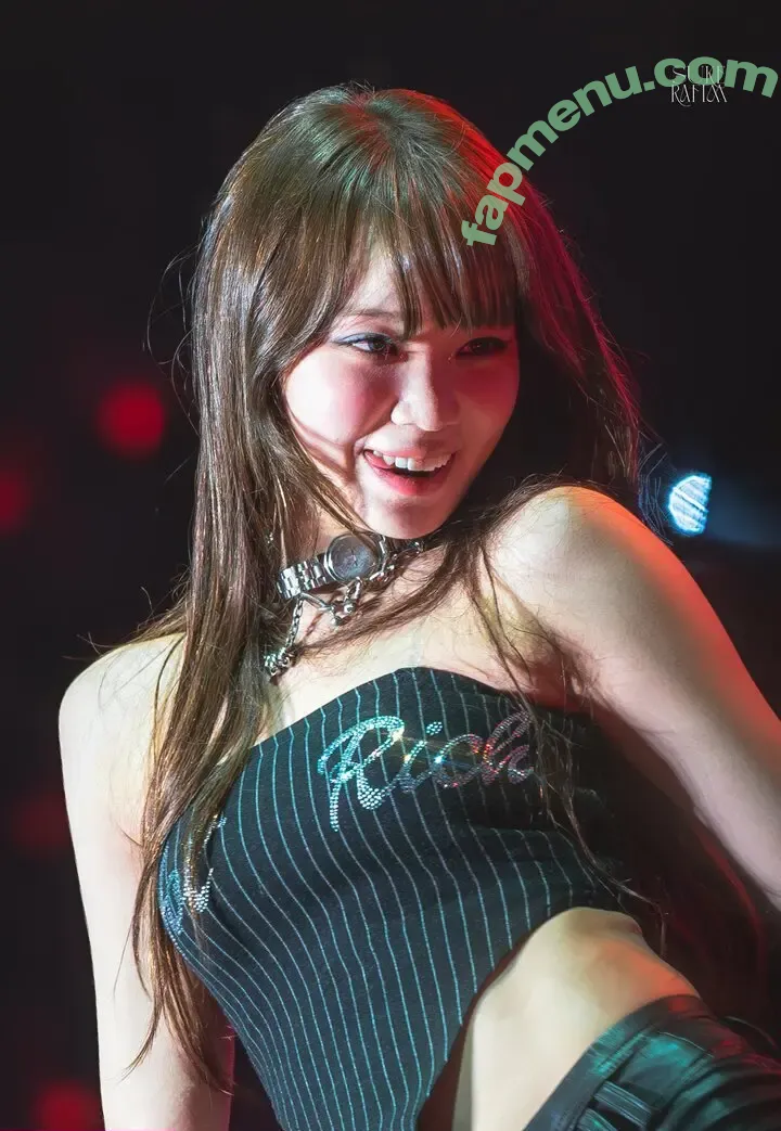 Kim Chaewon nude photo #0342 (_chaechae_1 / 김채원 Le Sserafim)
