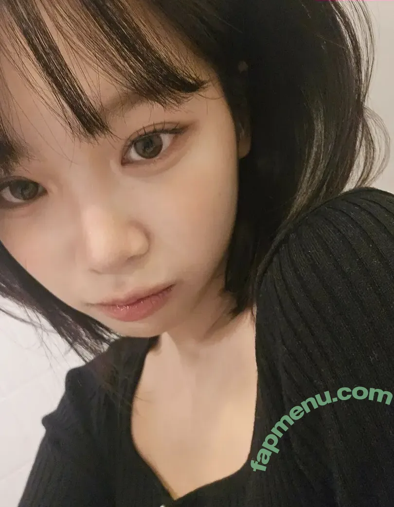 Kim Chaewon nude photo #0031 (_chaechae_1 / 김채원 Le Sserafim)