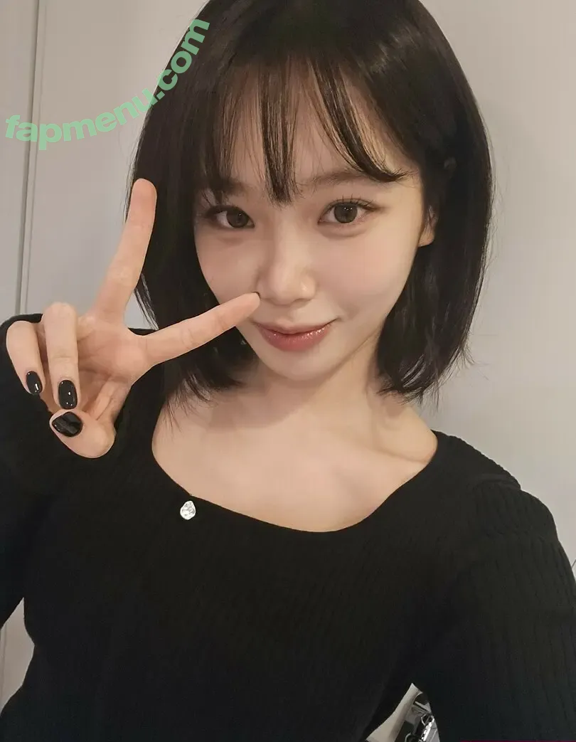 Kim Chaewon nude photo #0032 (_chaechae_1 / 김채원 Le Sserafim)