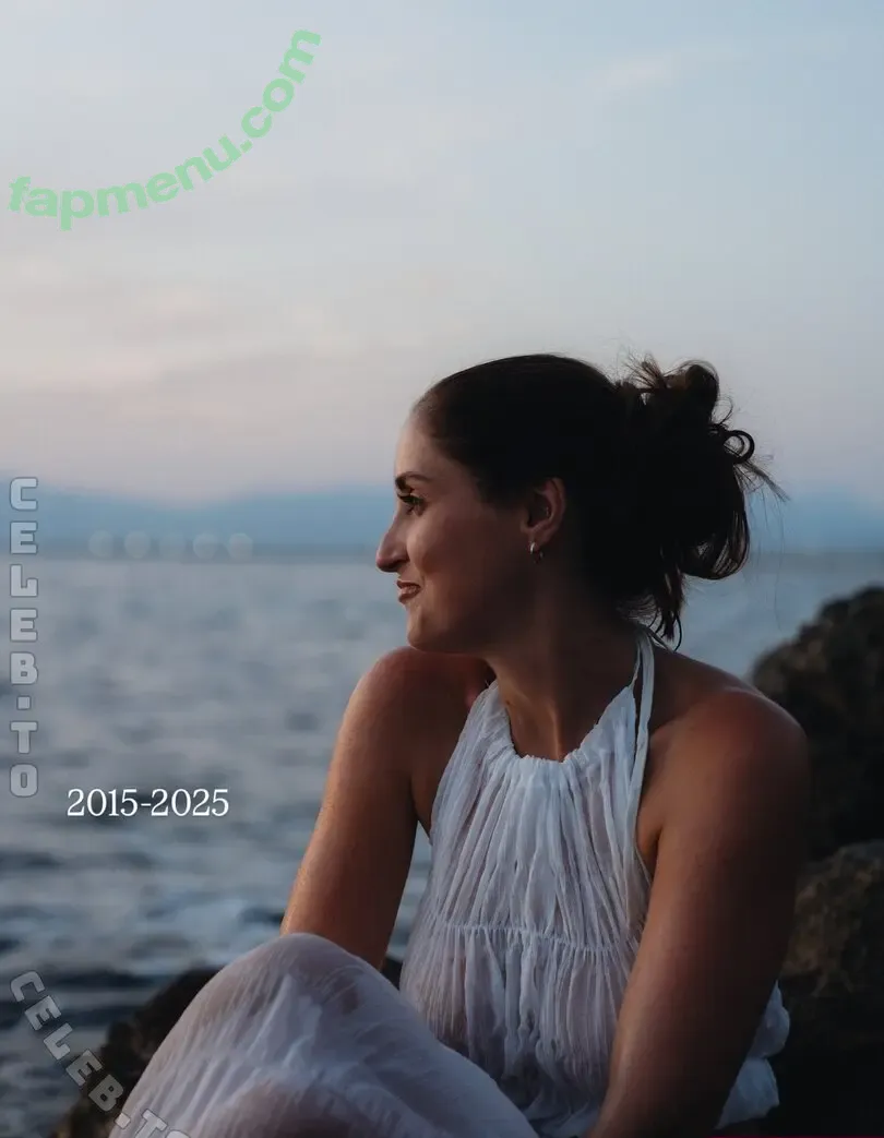 Kim Füngeling nude photo #0106 (kimfuengeling / kimfuengeling13)