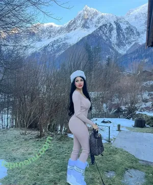 Kim K Hunjan / kbellebeauty nude photo #0019