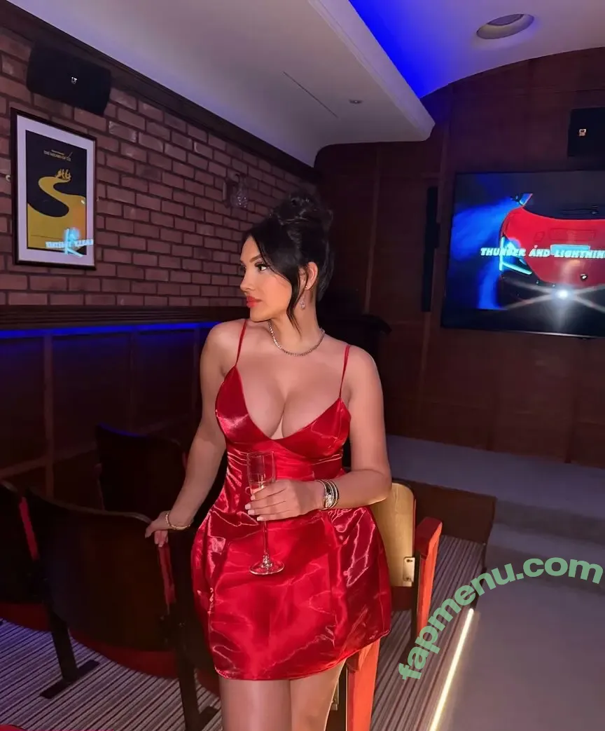 Kim K Hunjan nude photo #0023 (kbellebeauty)