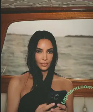 Kim Kardashian / kimkadarshian / kimkardashian nude photo #0110
