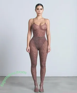 Kim Kardashian / kimkadarshian / kimkardashian nude photo #0122