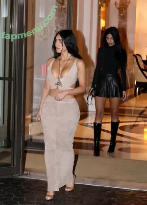 Kim Kardashian / kimkadarshian / kimkardashian nude photo #0140