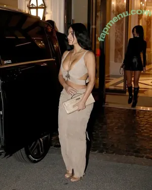 Kim Kardashian / kimkadarshian / kimkardashian nude photo #0141