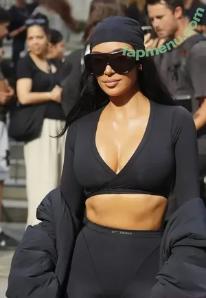 Kim Kardashian / kimkadarshian / kimkardashian nude photo #0201
