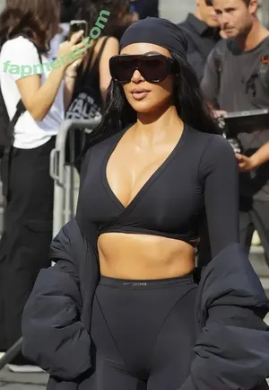 Kim Kardashian / kimkadarshian / kimkardashian nude photo #0207