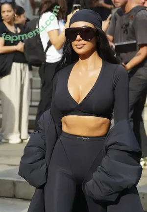 Kim Kardashian / kimkadarshian / kimkardashian nude photo #0208