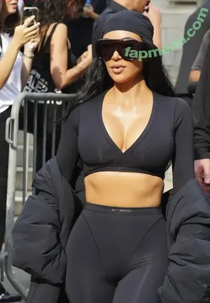Kim Kardashian / kimkadarshian / kimkardashian nude photo #0210