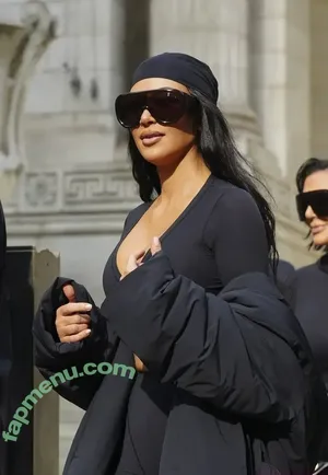 Kim Kardashian / kimkadarshian / kimkardashian nude photo #0217