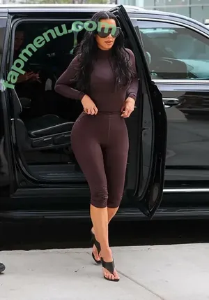 Kim Kardashian / kimkadarshian / kimkardashian nude photo #0273