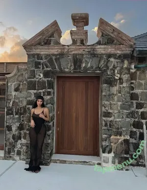 Kim Kardashian / KimKardashian nude photo #0956