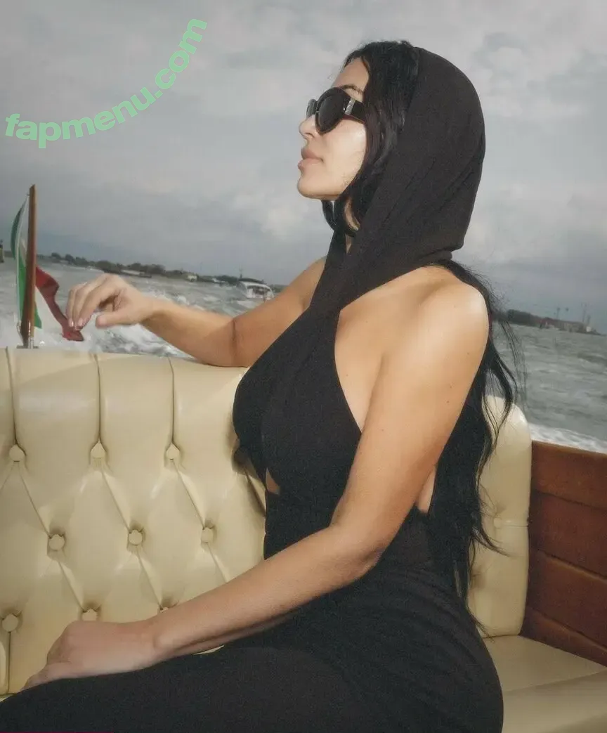 Kim Kardashian nude photo #0105 (kimkadarshian / kimkardashian)