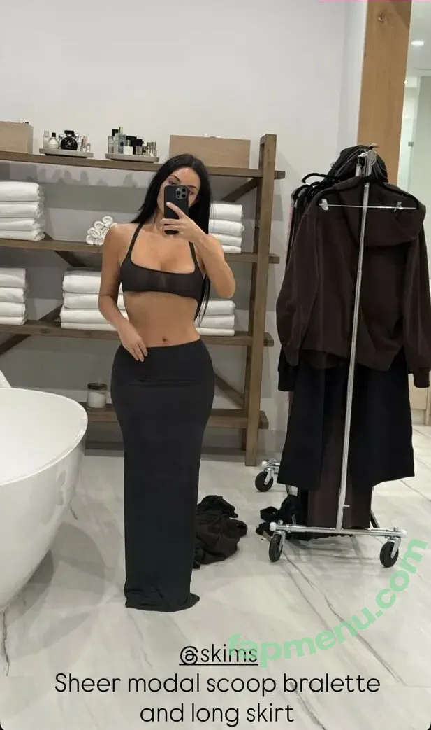 Kim Kardashian nude photo #0127 (kimkadarshian / kimkardashian)
