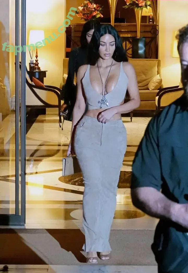 Kim Kardashian nude photo #0163 (kimkadarshian / kimkardashian)
