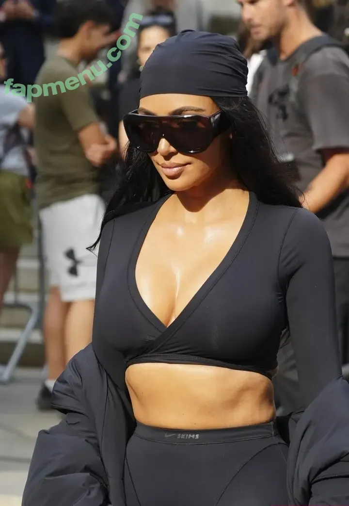 Kim Kardashian nude photo #0195 (kimkadarshian / kimkardashian)