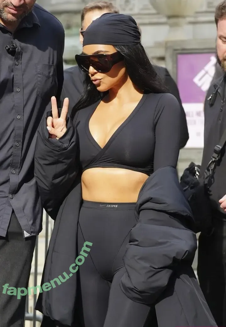 Kim Kardashian nude photo #0212 (kimkadarshian / kimkardashian)