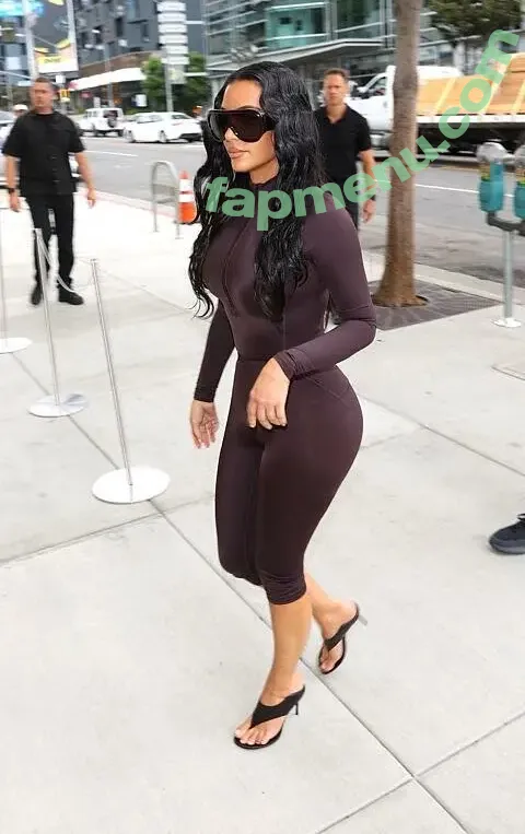 Kim Kardashian nude photo #0276 (kimkadarshian / kimkardashian)