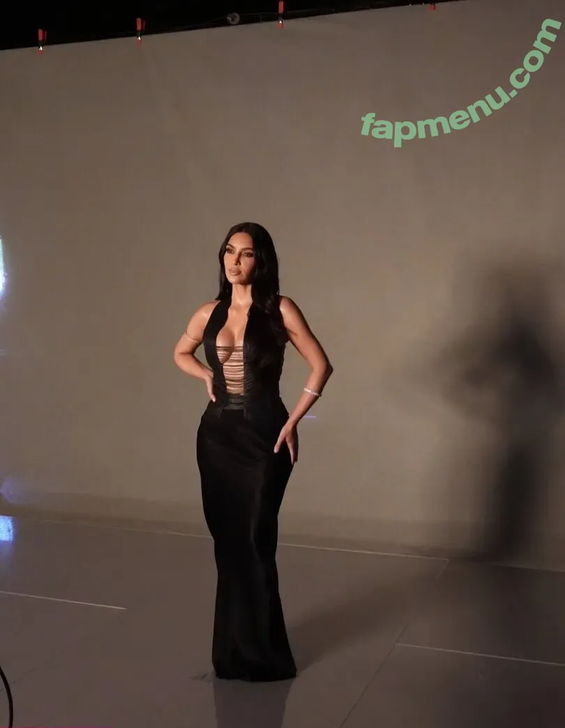 Kim Kardashian nude photo #0279 (kimkadarshian / kimkardashian)