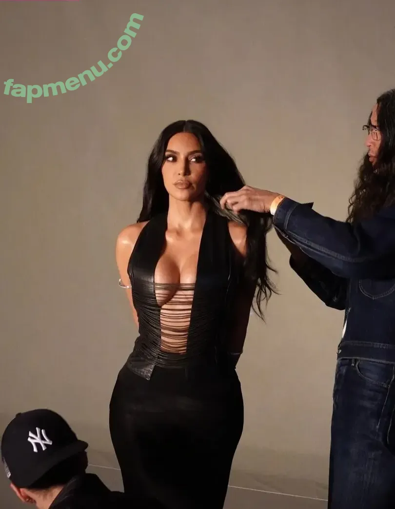 Kim Kardashian nude photo #0280 (kimkadarshian / kimkardashian)