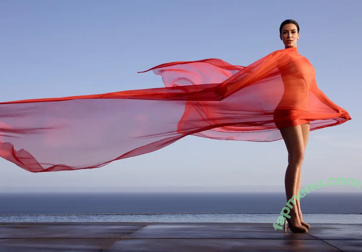 Kim Kardashian nude photo #0991 (KimKardashian)