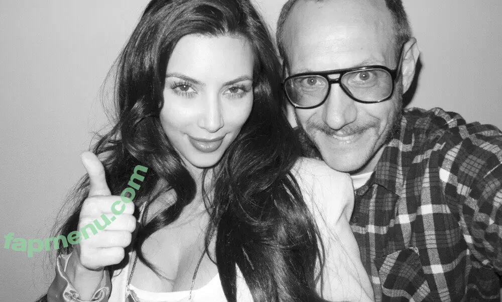 Kim Kardashian nude photo #0992 (KimKardashian)