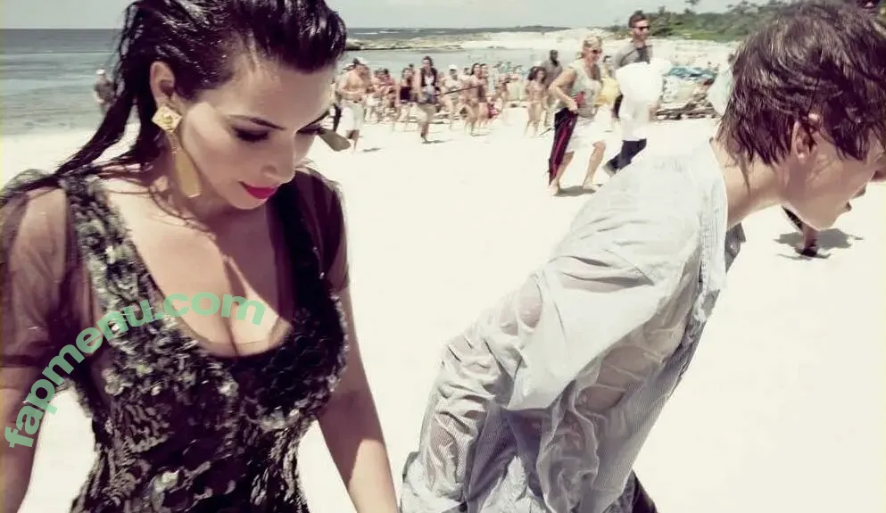 Kim Kardashian nude photo #0993 (KimKardashian)