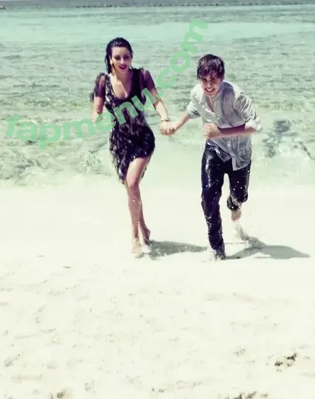 Kim Kardashian nude photo #0996 (KimKardashian)