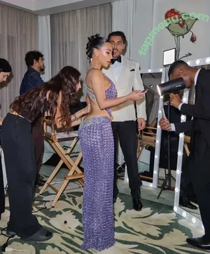 Kim Kardashian / KimKardashian nude photo #1033