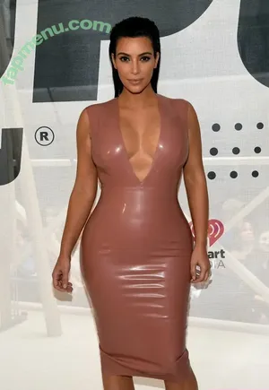 Kim Kardashian / KimKardashian nude photo #1076