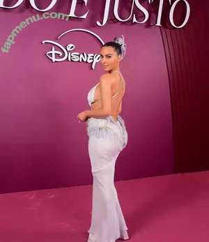 Kim Kardashian / KimKardashian nude photo #1103