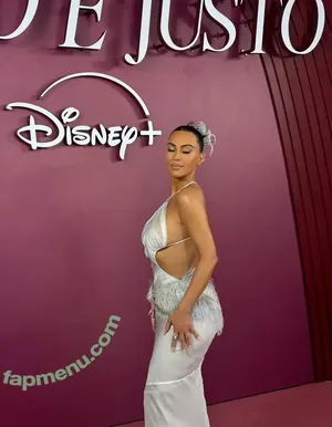 Kim Kardashian / KimKardashian nude photo #1113