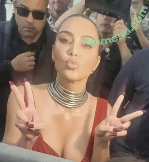 Kim Kardashian / KimKardashian nude photo #1166