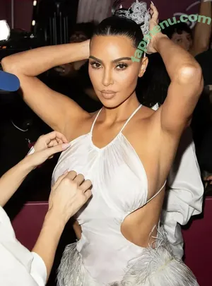 Kim Kardashian / KimKardashian nude photo #1175