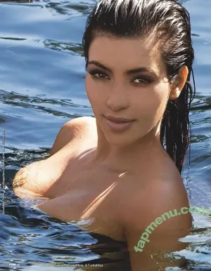 Kim Kardashian / KimKardashian nude photo #1187
