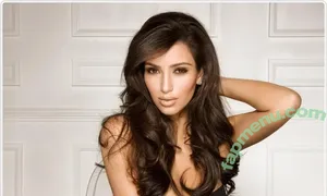 Kim Kardashian / KimKardashian nude photo #1189